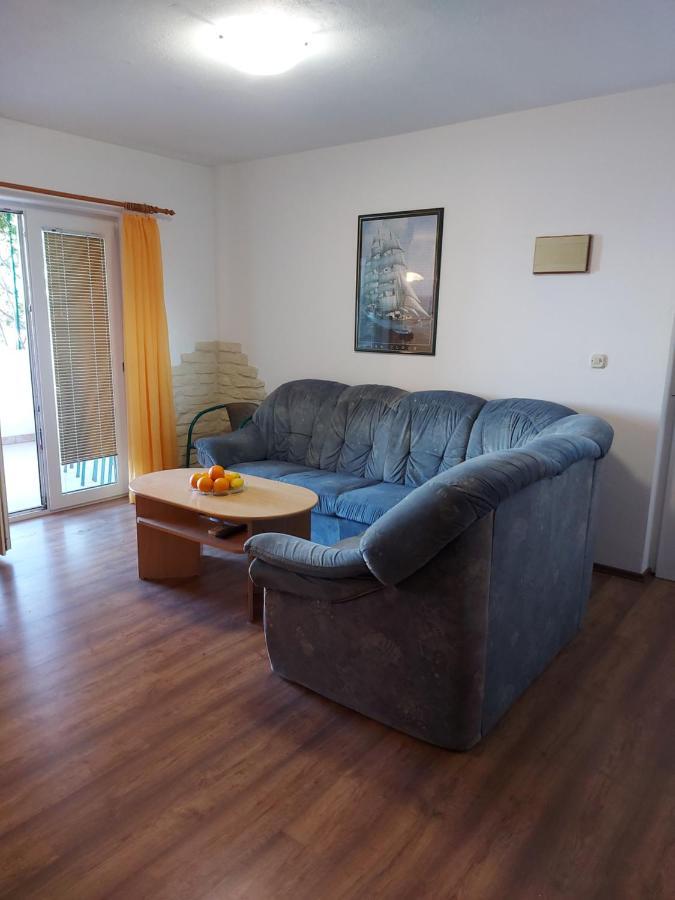 Apartmani Tatjana โอครูกกอร์นญี ภายนอก รูปภาพ